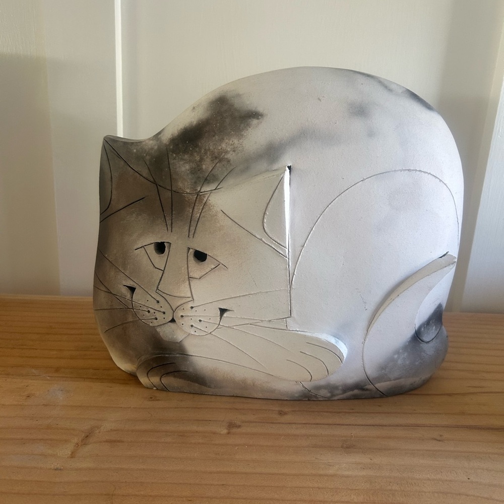 Vintage Mary Dewey Gates Studio Pottery Sleeping Curled Cat Statue 1982